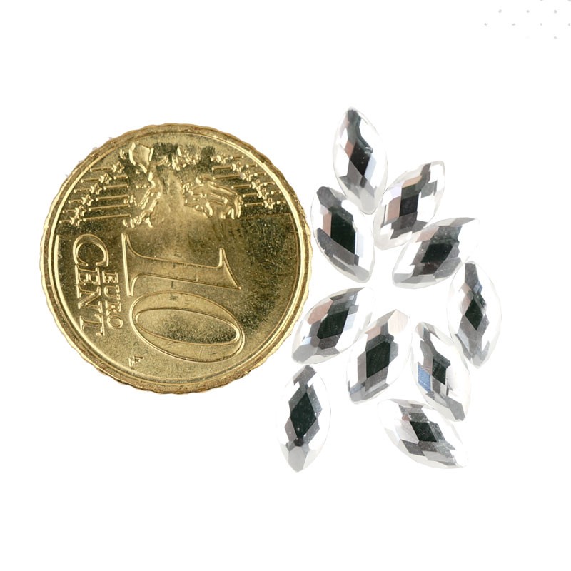 Skaidrios akutės Lapeliai